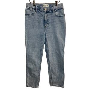 Abercrombie 90s Straight Ultra High Rise Blue Light Wash Size 28 / 6 Extra Short